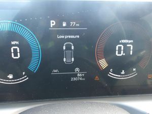 HYUNDAI TUCSON SEL - 5