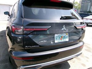 2025 Mitsubishi OUTLANDER SE — миниатюра 23