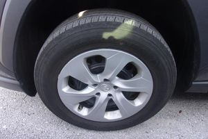 صورة 8 لـ 2025 Toyota RAV4 LE