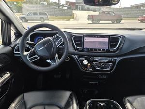 CHRYSLER PACIFICA SELECT - 4