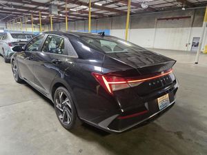 2025 Hyundai ELANTRA SE — миниатюра 16