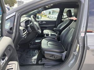 CHRYSLER PACIFICA SELECT - 3