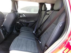 2025 Mitsubishi OUTLANDER 缩略图 24