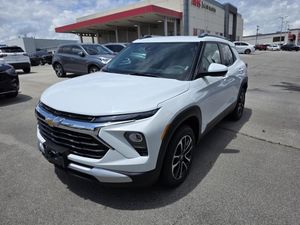 2025 Chevrolet TRAILBLAZER LT photo 1