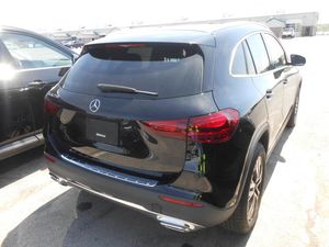 MERCEDES-BENZ GLA - 2