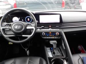 HYUNDAI ELANTRA LIMITED - 4