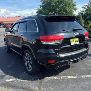 2017 JEEP GRAND CHEROKEE OVERLAND — фото 5