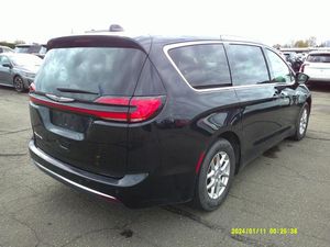 CHRYSLER PACIFICA SELECT - 2