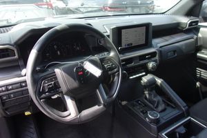 2025 Toyota 4RUNNER SR5 照片 4