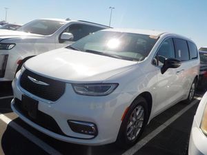 CHRYSLER PACIFICA TOURING L - 1