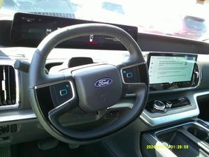 FORD EXPEDITION PLATINUM - 8