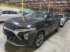 2025 Chevrolet TRAX LT 照片 1