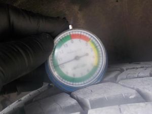 KIA CARNIVAL LX - 10