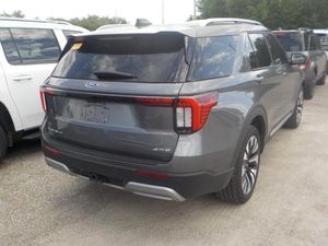FORD EXPLORER PLATINUM - 2