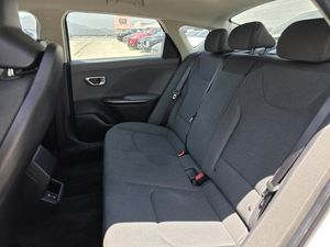 2025 KIA K4 LXS — миниатюра 25