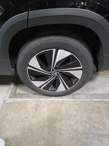صورة 9 لـ 2025 Volkswagen TAOS SE