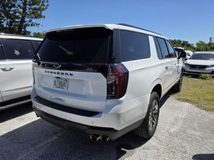 CHEVROLET SUBURBAN Z71 - 2