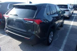 صورة 2 لـ 2025 Toyota RAV4 LE