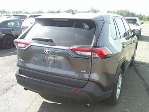 2025 Toyota RAV4 LE 照片 2