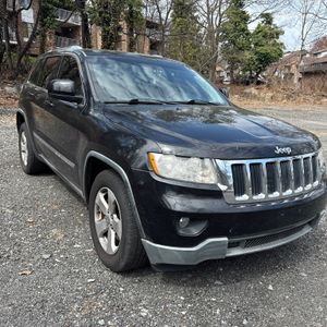 JEEP GRAND CHEROKEE LAREDO - 1