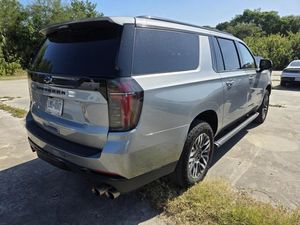 CHEVROLET SUBURBAN Z71 - 2