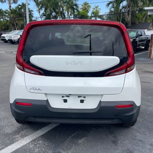 2022 KIA SOUL LX photo 4