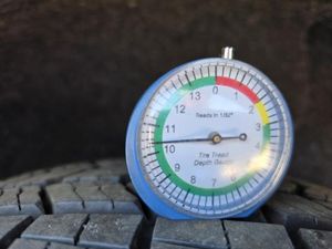 CHRYSLER PACIFICA TOURING L - 8