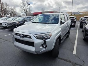 TOYOTA 4RUNNER - 1