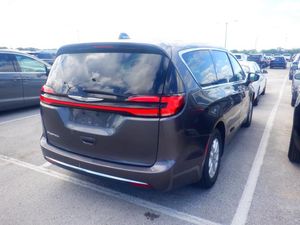 CHRYSLER PACIFICA TOURING L - 2