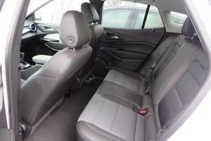 صورة 23 لـ 2025 Chevrolet TRAX LT