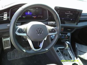 VOLKSWAGEN JETTA SPORT - 4