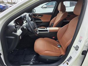 2025 Mercedes-BENZ C-CLASS 照片 3