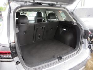 صورة 6 لـ 2025 Volkswagen TAOS SE