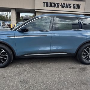 LINCOLN NAUTILUS PREMIERE - 4