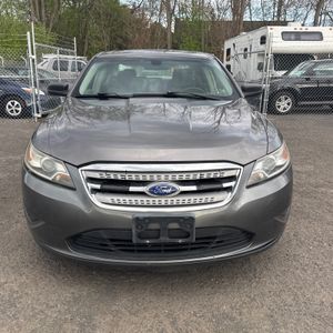 FORD TAURUS SE - 8