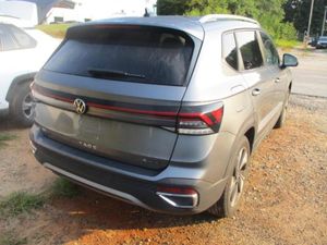 2025 Volkswagen TAOS SE 照片 2