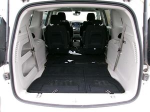 CHRYSLER VOYAGER LX - 6