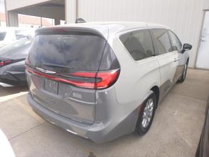 CHRYSLER PACIFICA SELECT - 2