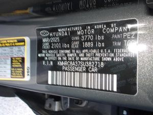 HYUNDAI VENUE SEL - 7