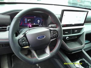 FORD EXPLORER ST-LINE - 8