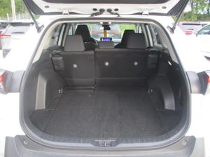 صورة 6 لـ 2025 Toyota RAV4 LE