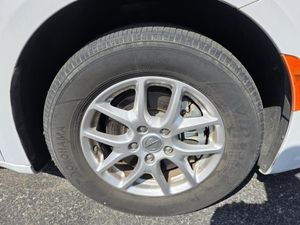 CHRYSLER PACIFICA TOURING L - 9