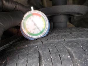 CHRYSLER PACIFICA TOURING L - 8