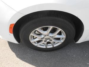 CHRYSLER PACIFICA TOURING L - 8