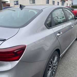 KIA FORTE GT-LINE - 9