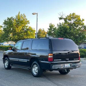 CHEVROLET SUBURBAN 1500 LT - 3