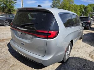 CHRYSLER PACIFICA TOURING L - 2
