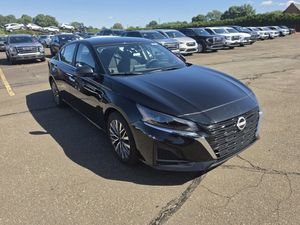 صورة 16 لـ 2025 Nissan ALTIMA SV