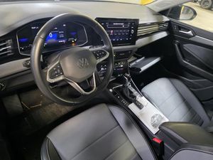 VOLKSWAGEN JETTA SE - 4