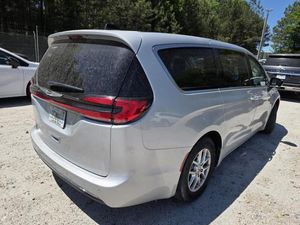 CHRYSLER PACIFICA TOURING L - 2